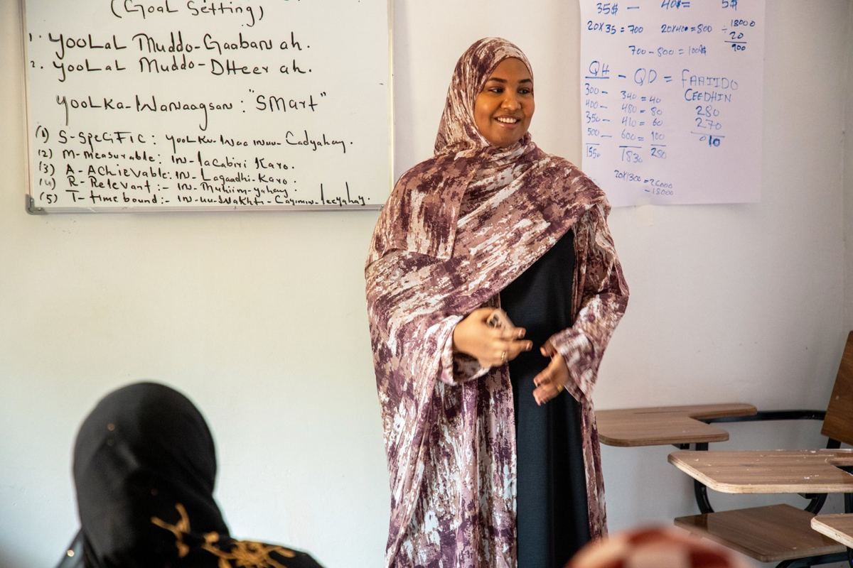 A trainer at the whiteboard in Hargeisa