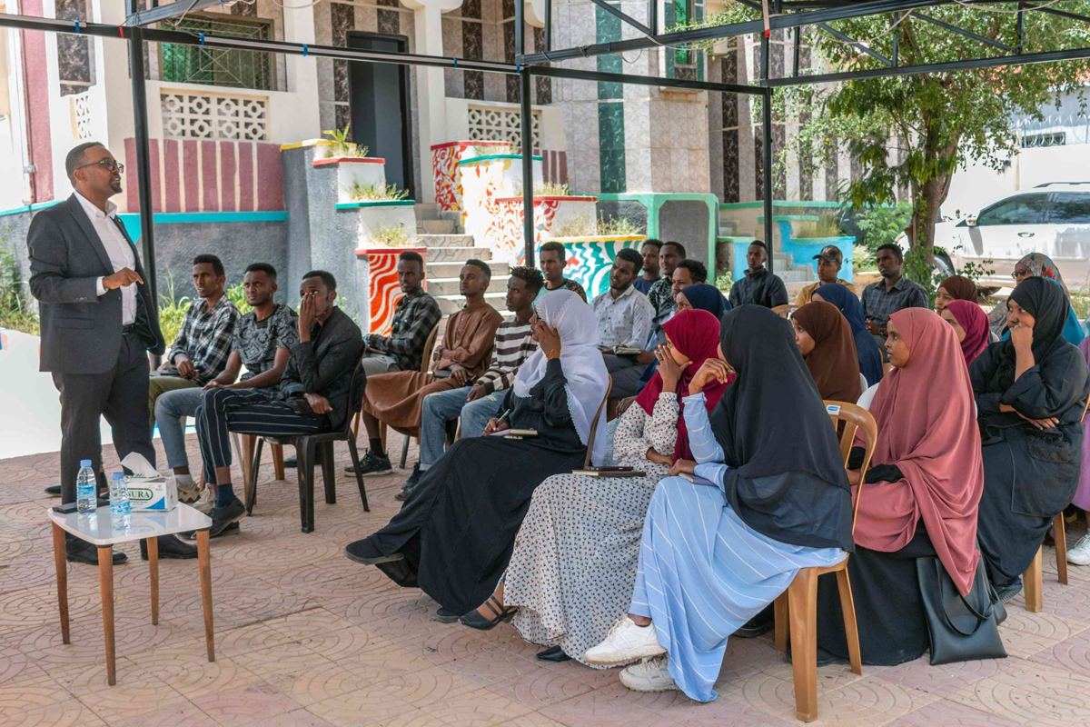 Young women and men in a YEEL discussion session